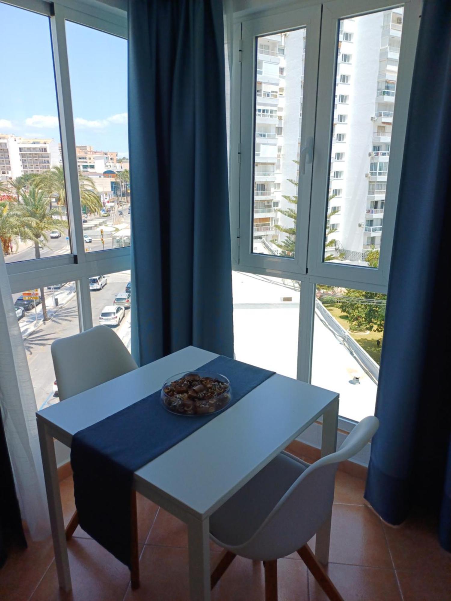 Luminoso Estudio Muy Cerca De La Playa Apartment Benalmadena Ngoại thất bức ảnh