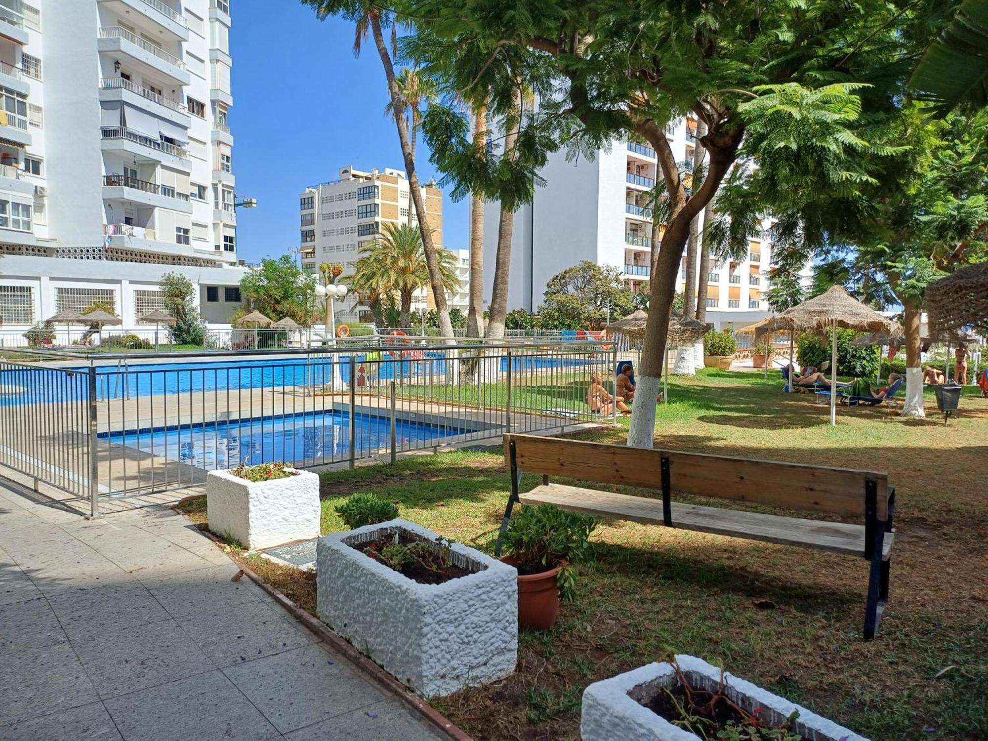 Luminoso Estudio Muy Cerca De La Playa Apartment Benalmadena Ngoại thất bức ảnh