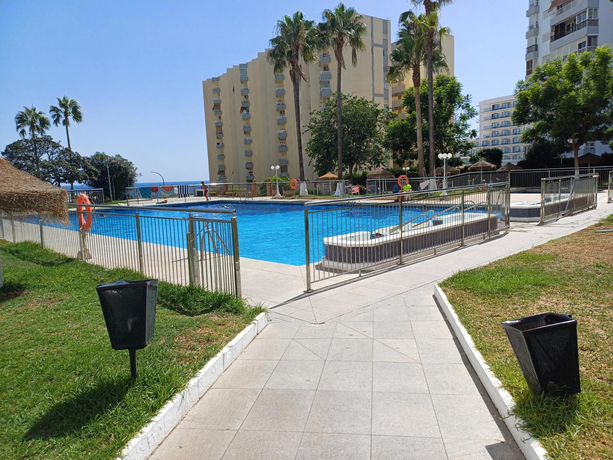 Luminoso Estudio Muy Cerca De La Playa Apartment Benalmadena Ngoại thất bức ảnh